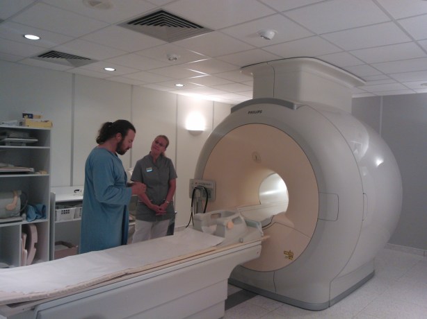 Preparing for my MRI scan at Helsinki's Dextra Sports Clinic today