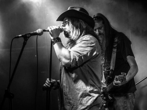 Getting the mood right at Alligator music bar (photo by Gozia Czek)